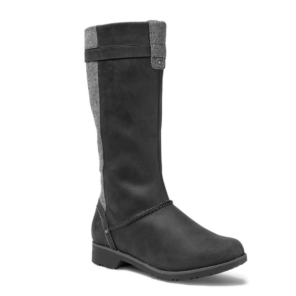 Eddie Bauer Shoes - Eddie Bauer Trace Boot  EUC